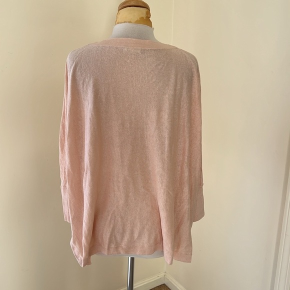 Garnet Hill large light blush loose fit linen sweater/top. - Picture 3 of 8